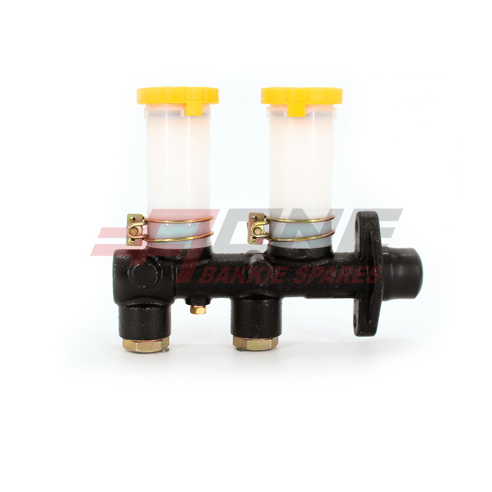 Brake Master Cylinder (2 Bottle) for NISSAN NISSAN 1400 LDV — view 3